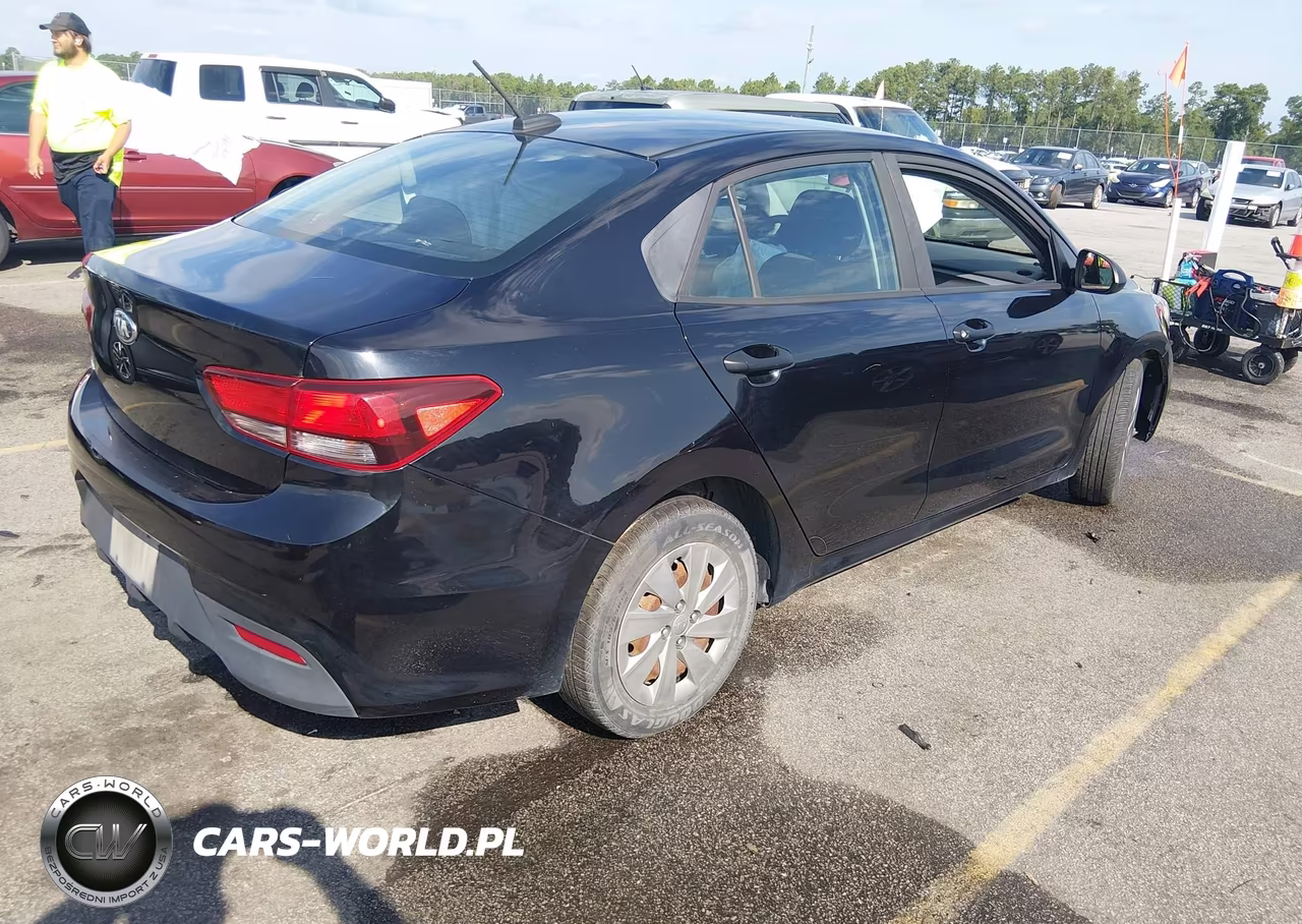 2018 Kia Rio Lx VIN:3KPA24AB2JE066192 - 4