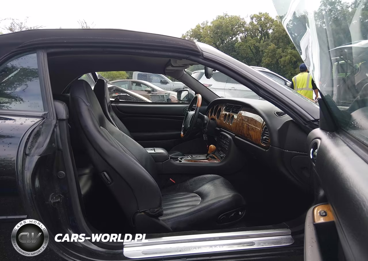 JAGUAR XK8 VIN:SAJGX2746VC006987 - 5