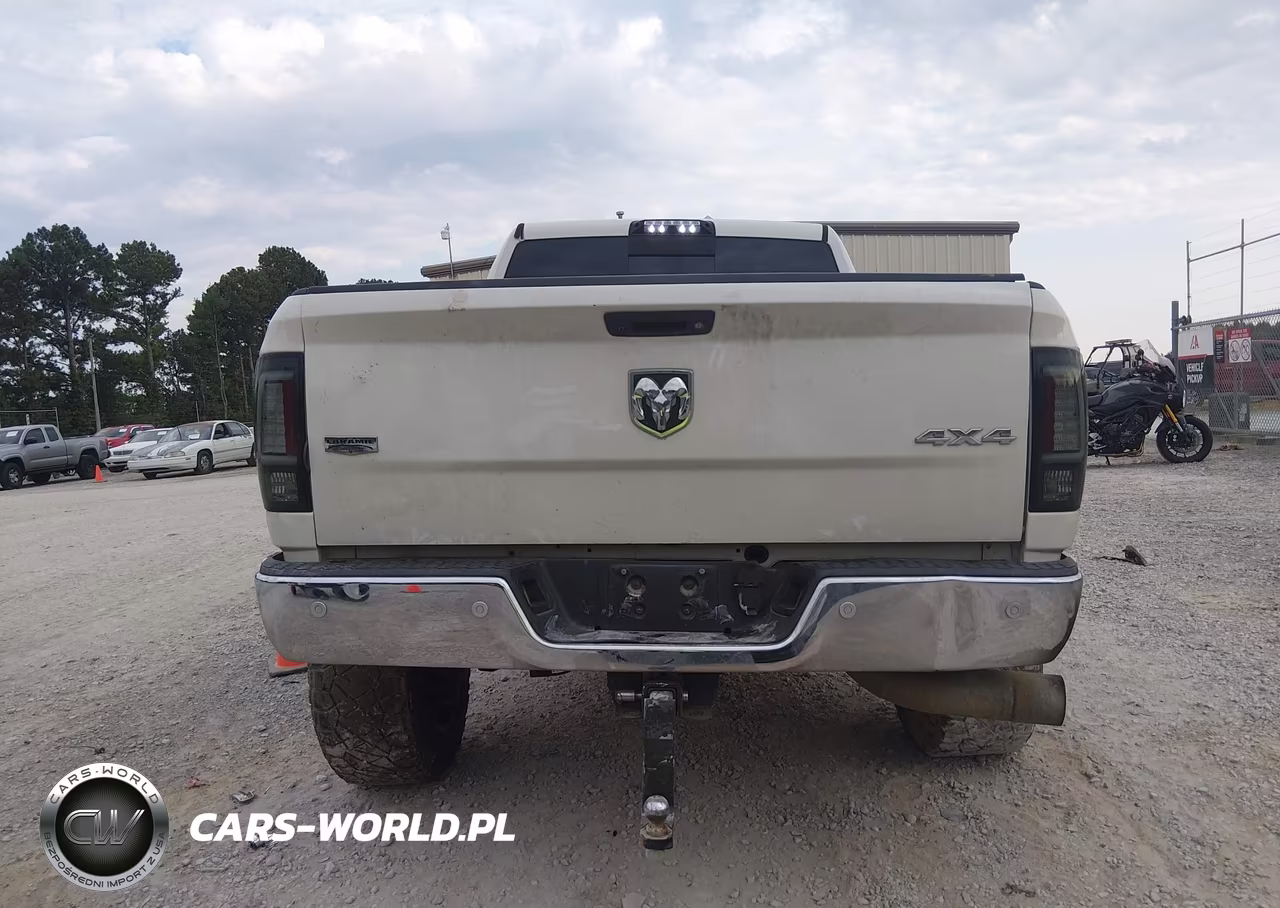 2018 Ram 2500 Laramie 4X4 6'4 Box VIN:3C6UR5NL1JG145320 - 16