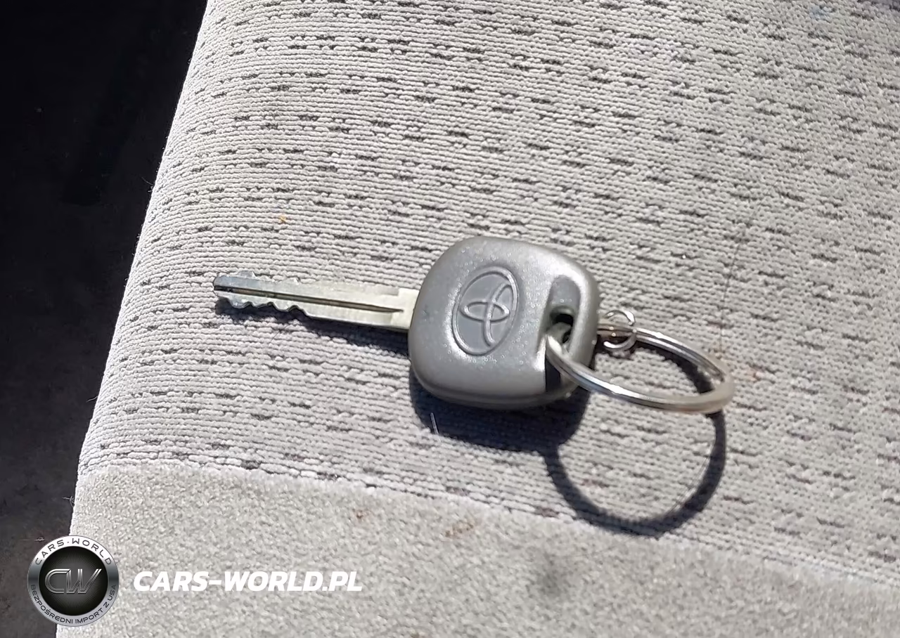 2005 Toyota Corolla Ce VIN:1NXBR32E95Z490071 - 11