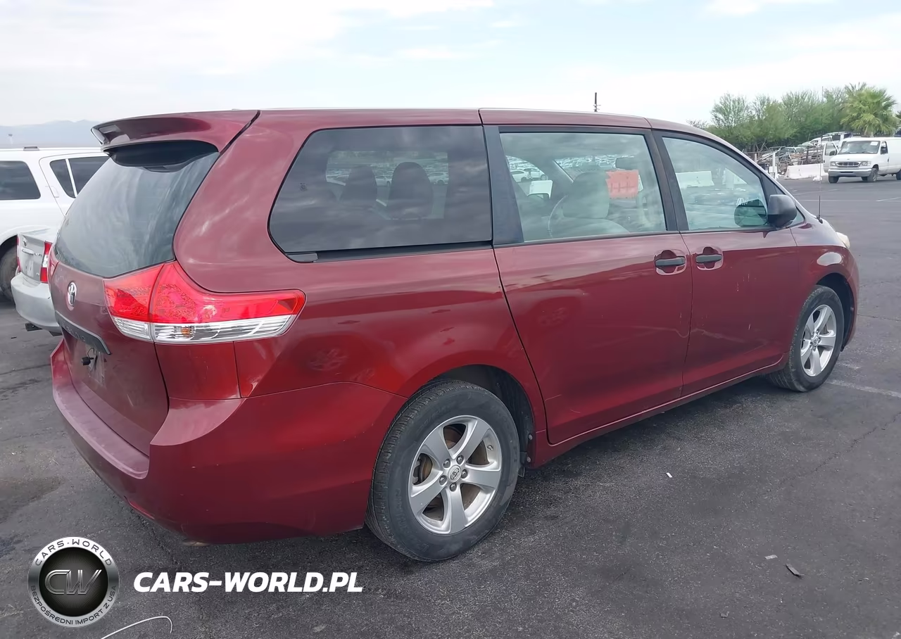 2012 Toyota Sienna Base 7 Passenger VIN:5TDKA3DC1CS009917 - 4