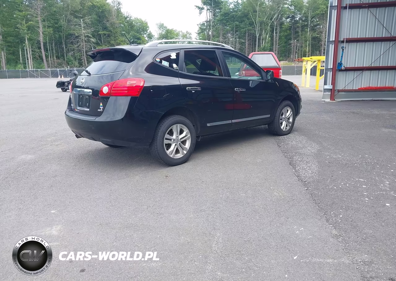 2015 Nissan Rogue Select S VIN:JN8AS5MV7FW256440 - 4