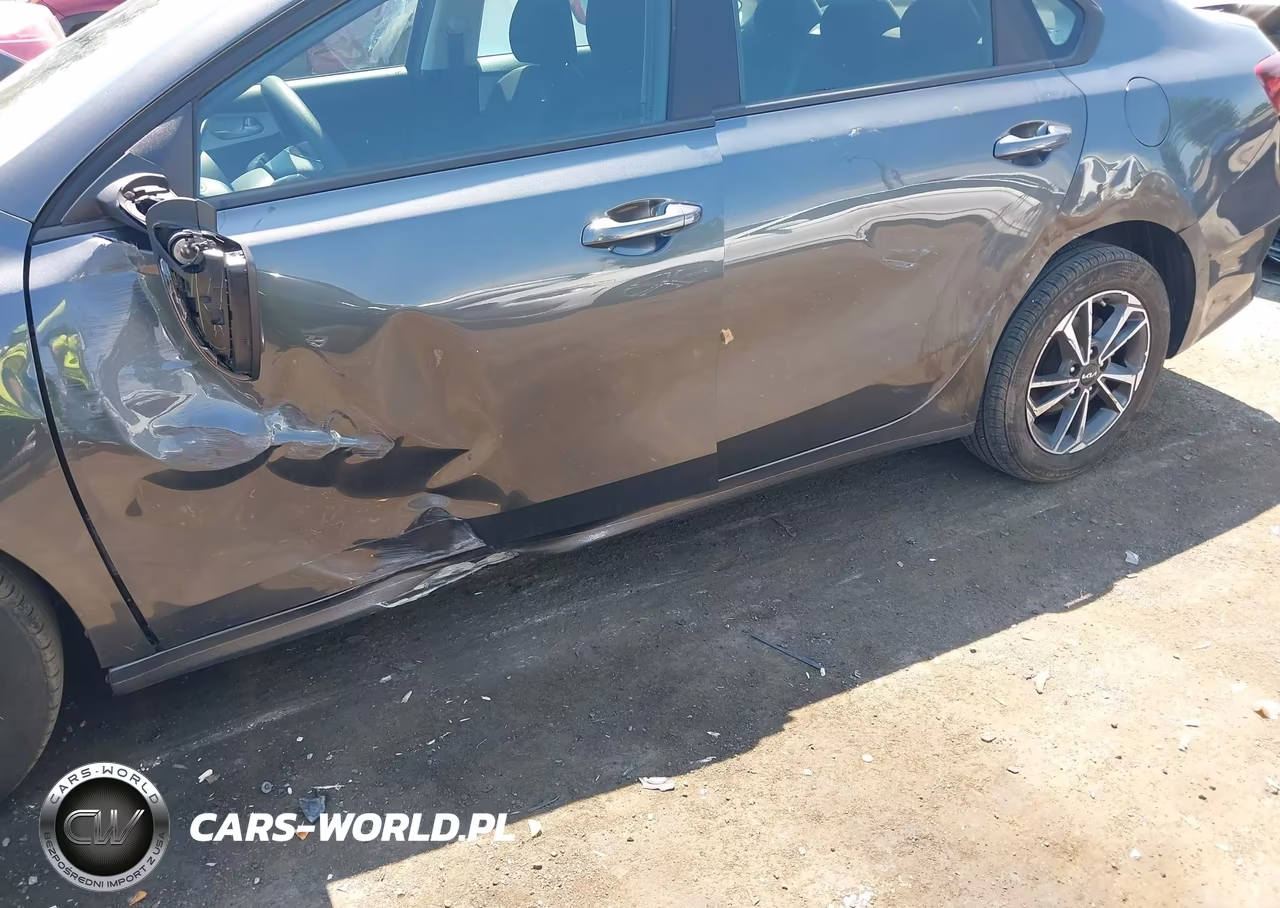 2024 Kia Forte Lxs VIN:3KPF24AD8RE779178 - 6