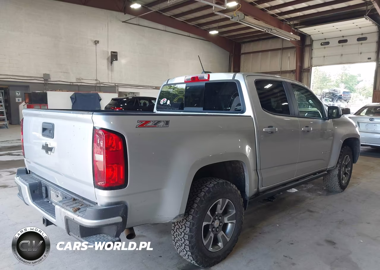 2018 Chevrolet Colorado Z71 VIN:1GCGTDEN8J1242810 - 4