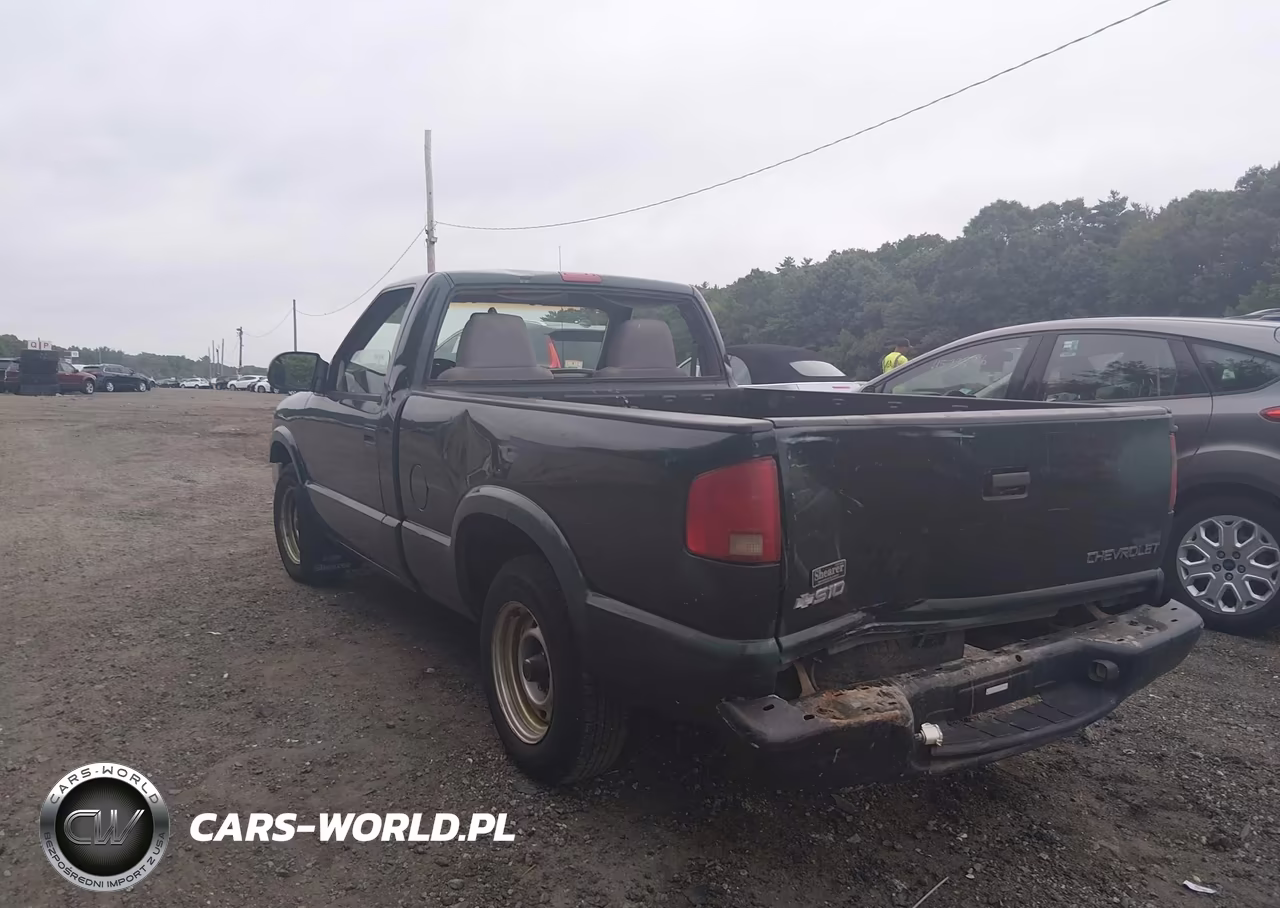 2003 Chevrolet S-10 VIN:1GCCS14H338211387 - 3