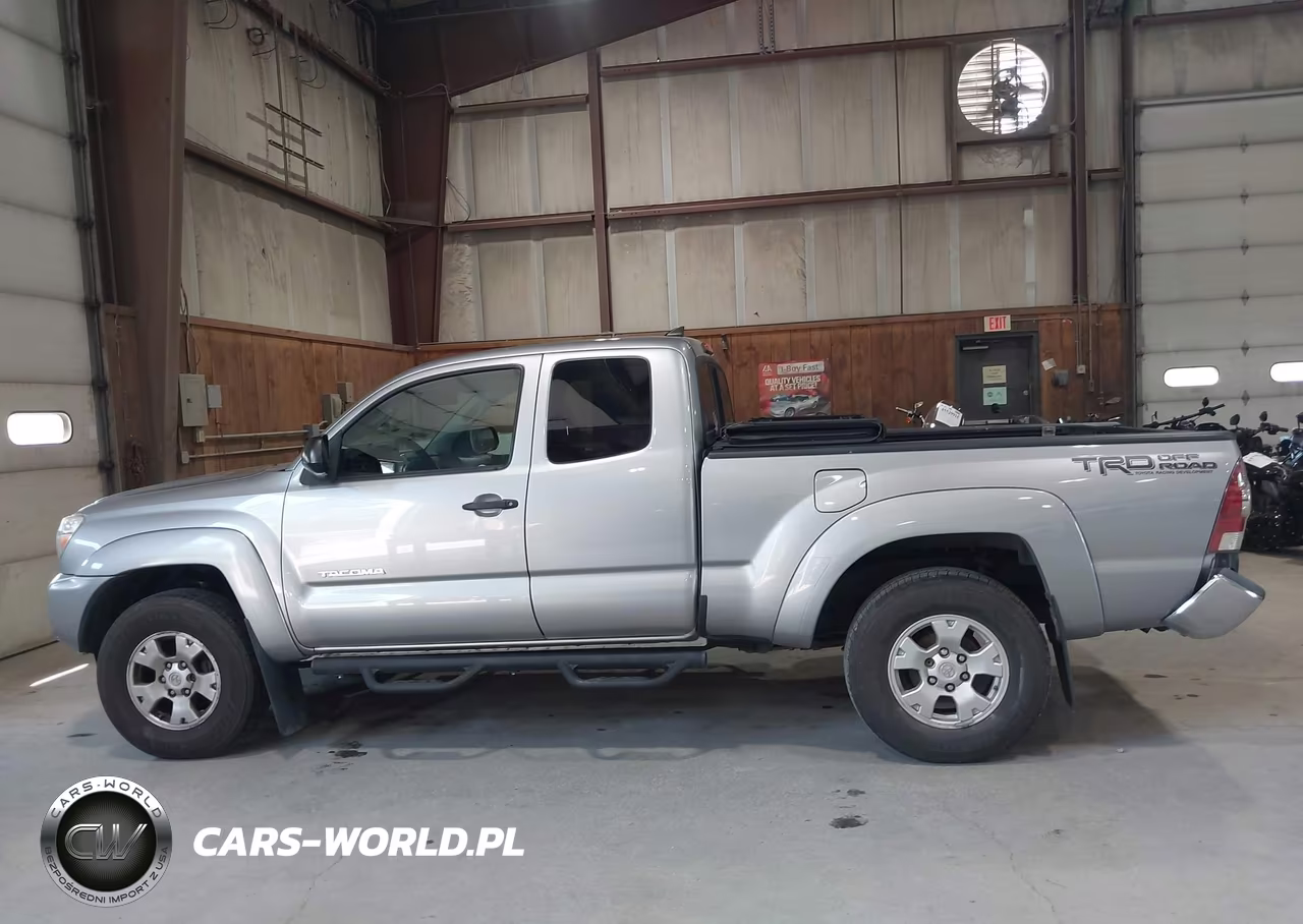2015 Toyota Tacoma Base V6 VIN:5TFUU4EN5FX135847 - 14