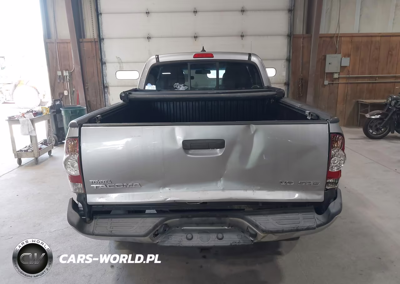 2015 Toyota Tacoma Base V6 VIN:5TFUU4EN5FX135847 - 16