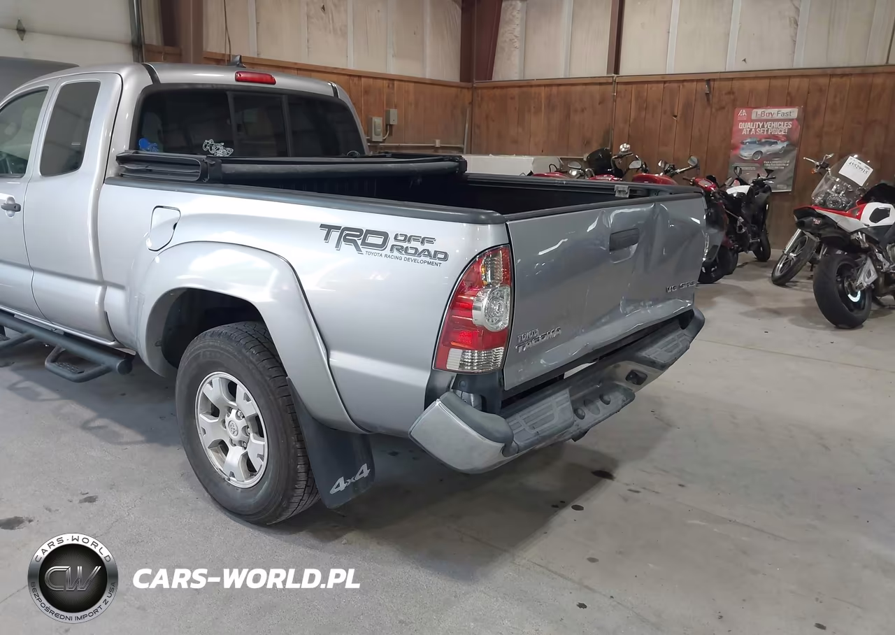 2015 Toyota Tacoma Base V6 VIN:5TFUU4EN5FX135847 - 19
