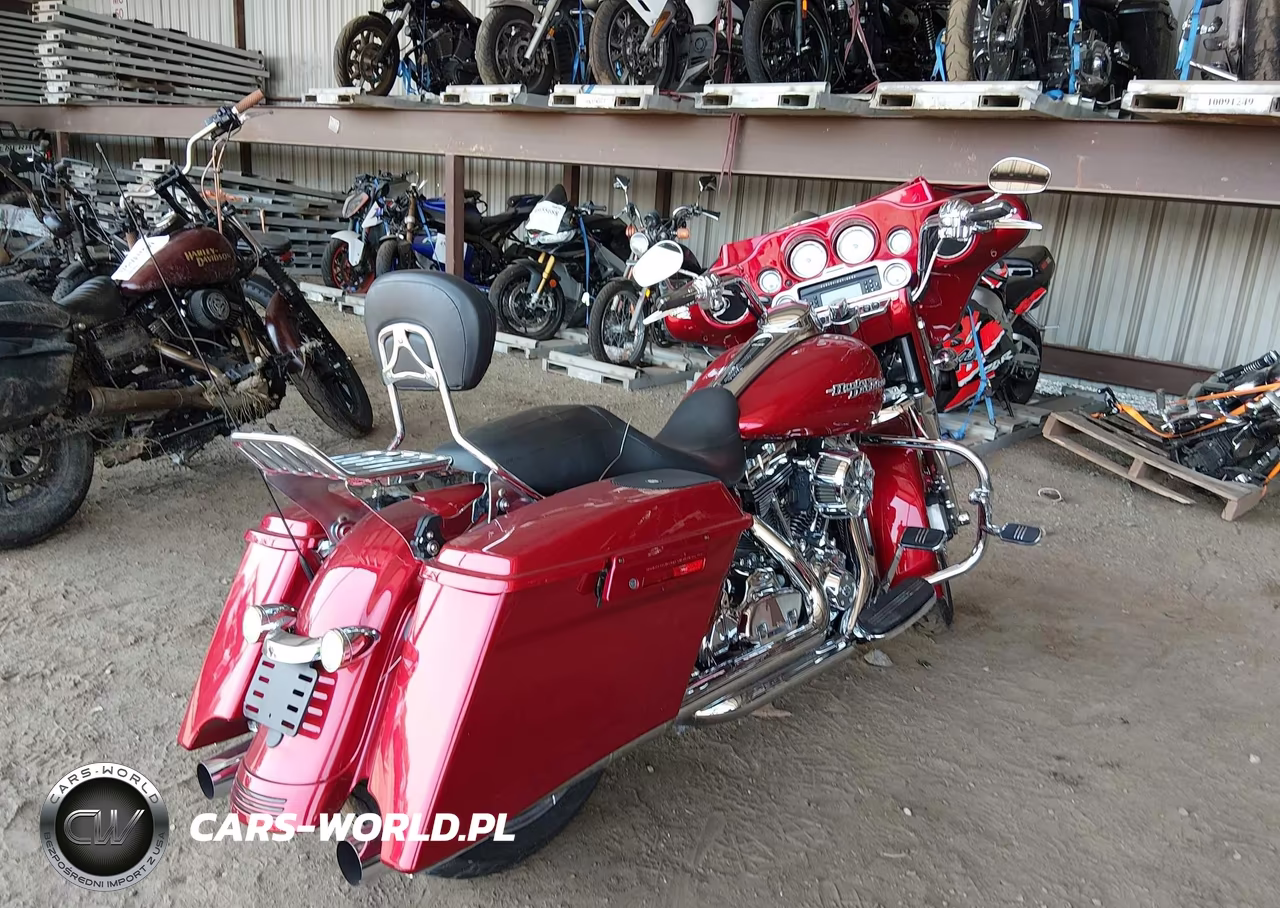 2012 Harley-Davidson Flhx Street Glide VIN:1HD1KBM10CB677716 - 4