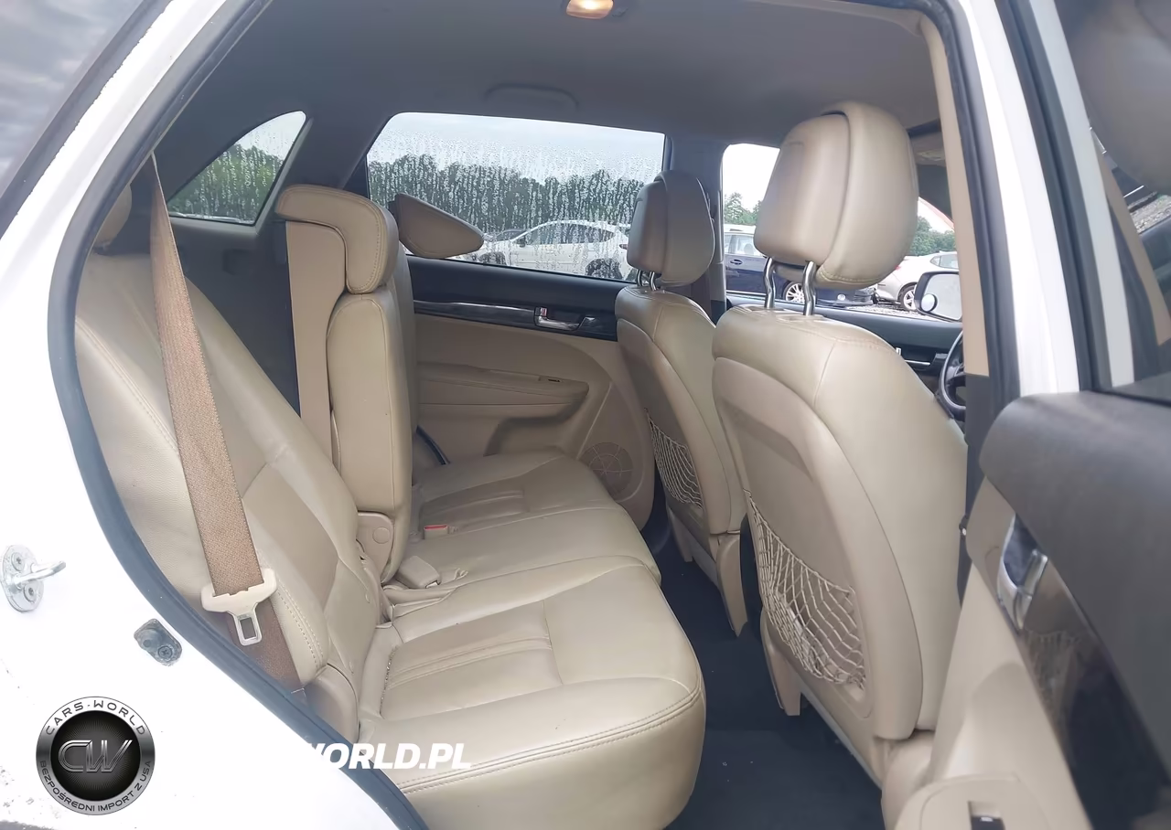 2011 Kia Sorento Lx VIN:5XYKT3A18BG033074 - 8