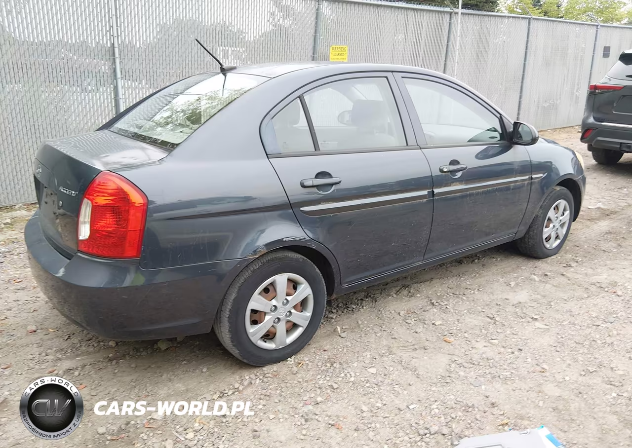 2008 Hyundai Accent Gls VIN:KMHCN46CX8U230460 - 4
