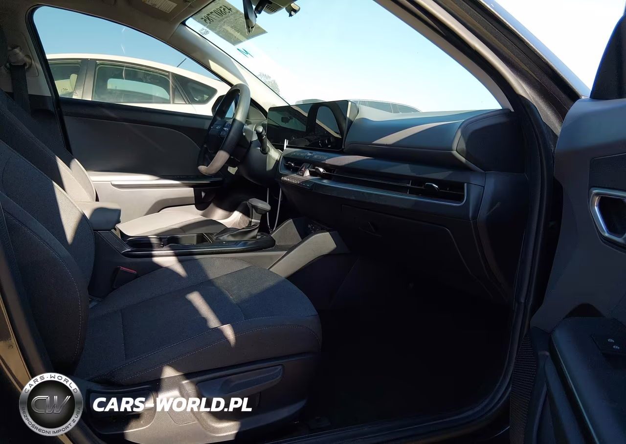 2025 Kia K4 Lxs VIN:3KPFT4DE5SE102838 - 5