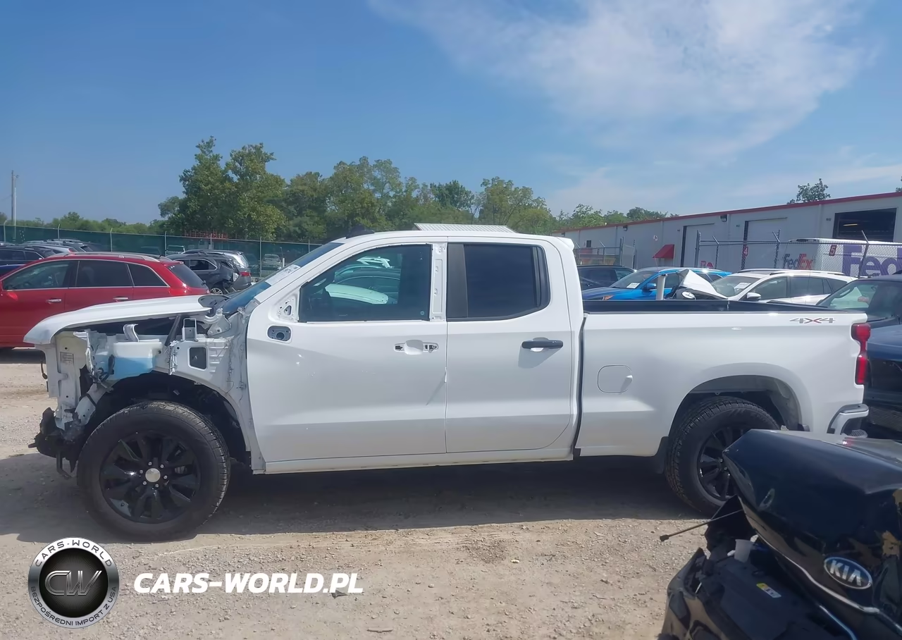 2020 Chevrolet Silverado 1500 4Wd Standard Bed Custom VIN:1GCRYBEKXLZ282363 - 14