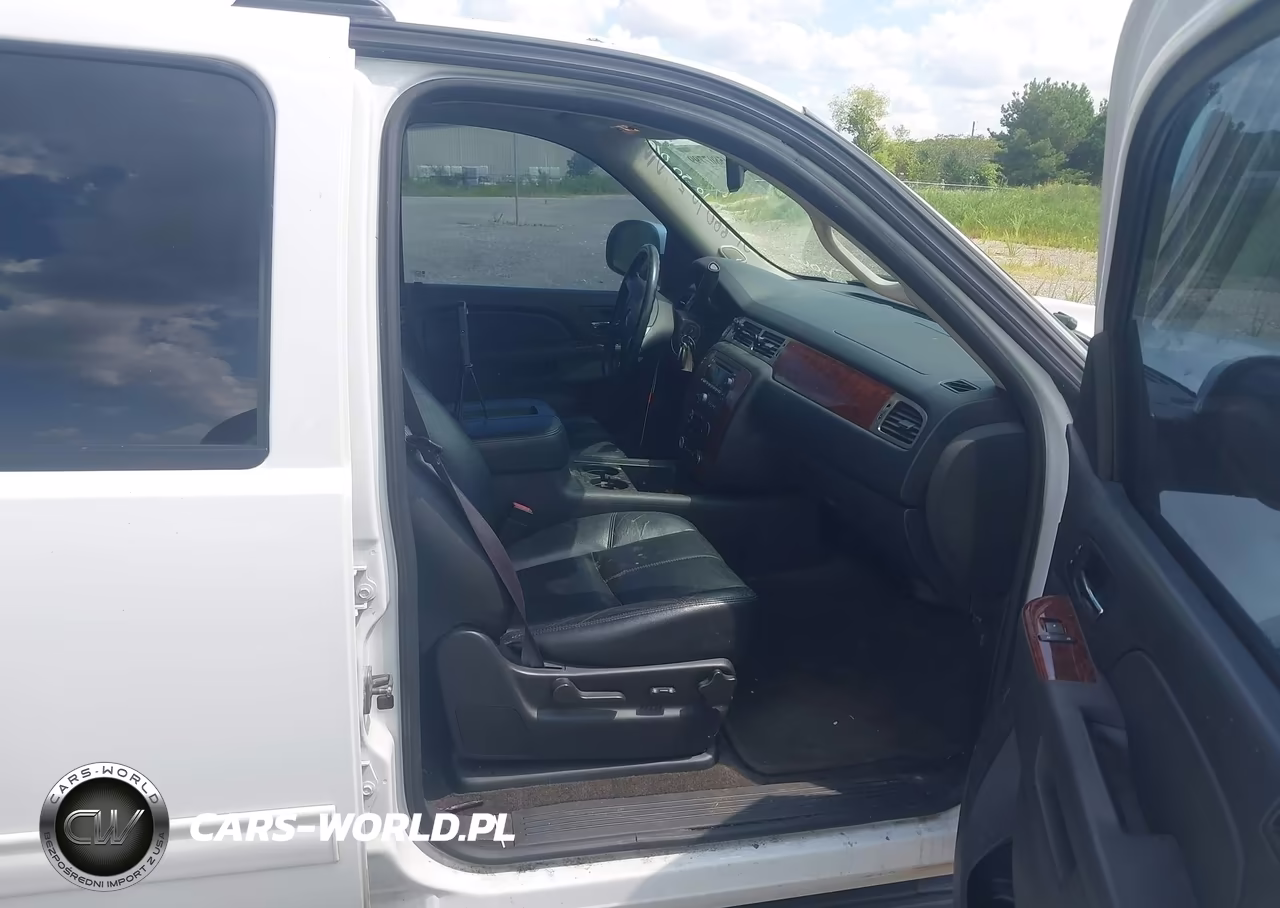 2014 Chevrolet Suburban C1500 Lt VIN:1GNSCJE02ER115062 - 5