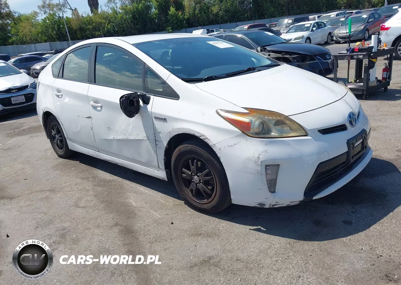 2015 Toyota Prius Two VIN:JTDKN3DU6F1965053 - 1