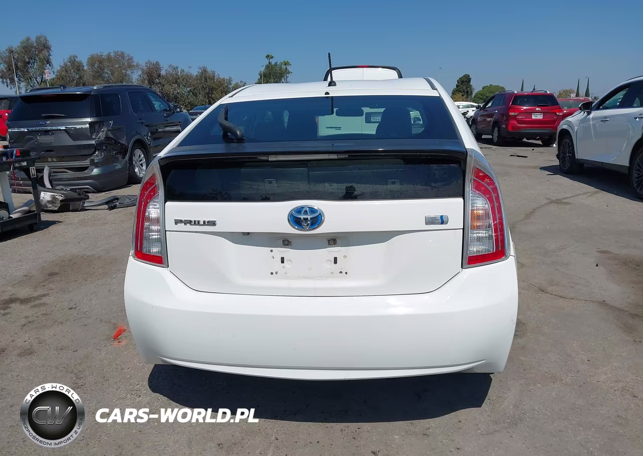 2015 Toyota Prius Two VIN:JTDKN3DU6F1965053 - 16