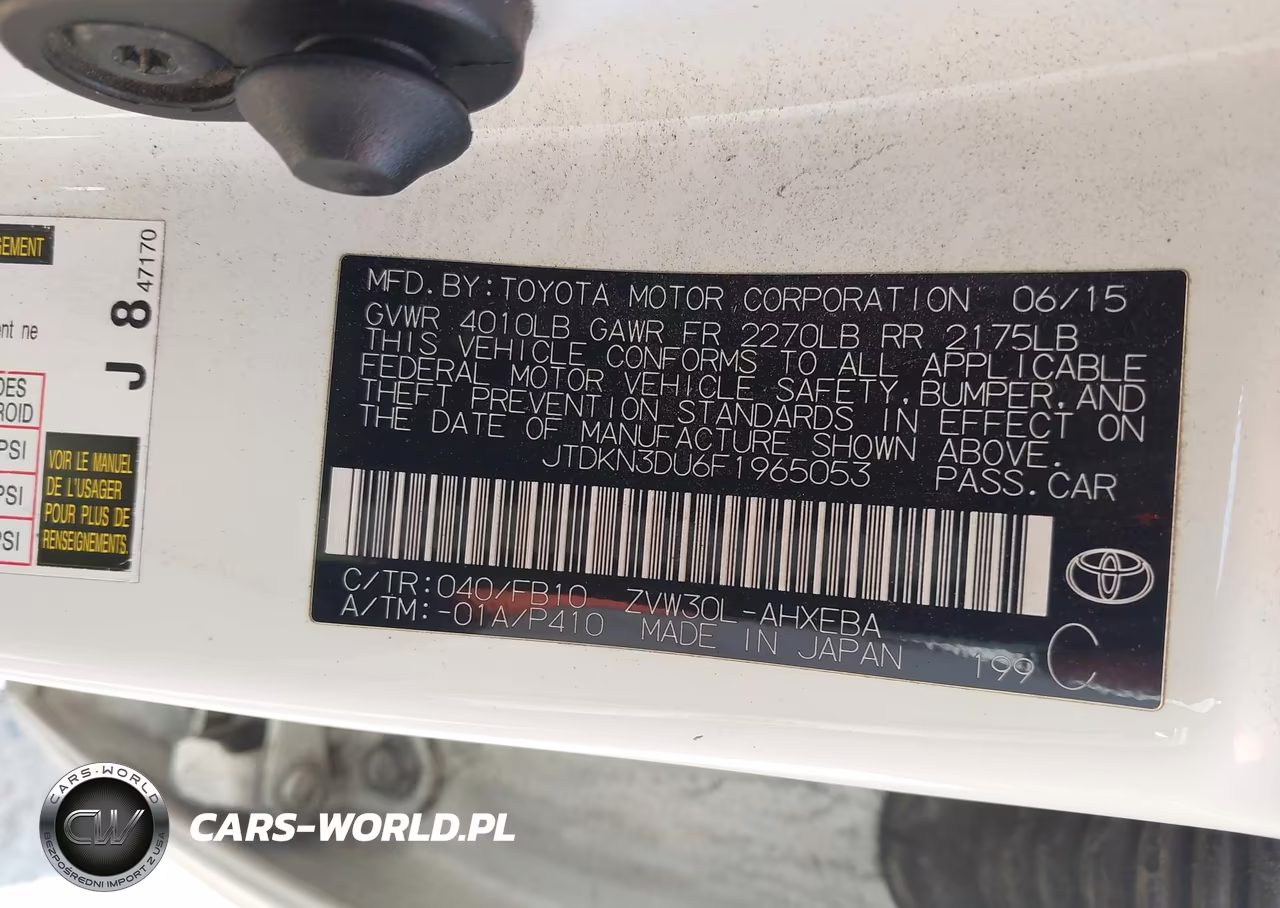 2015 Toyota Prius Two VIN:JTDKN3DU6F1965053 - 9