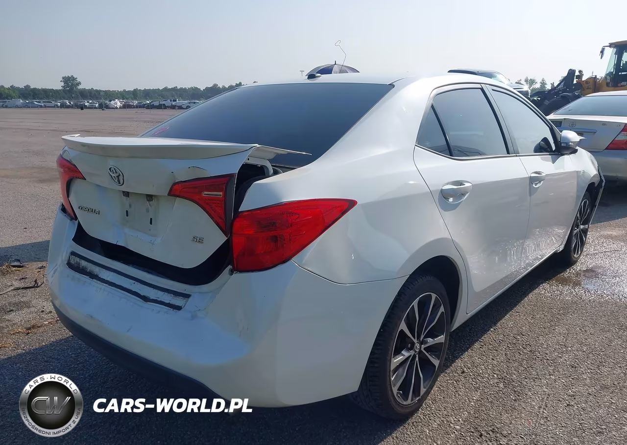 2018 Toyota Corolla Se VIN:5YFBURHE2JP753182 - 4