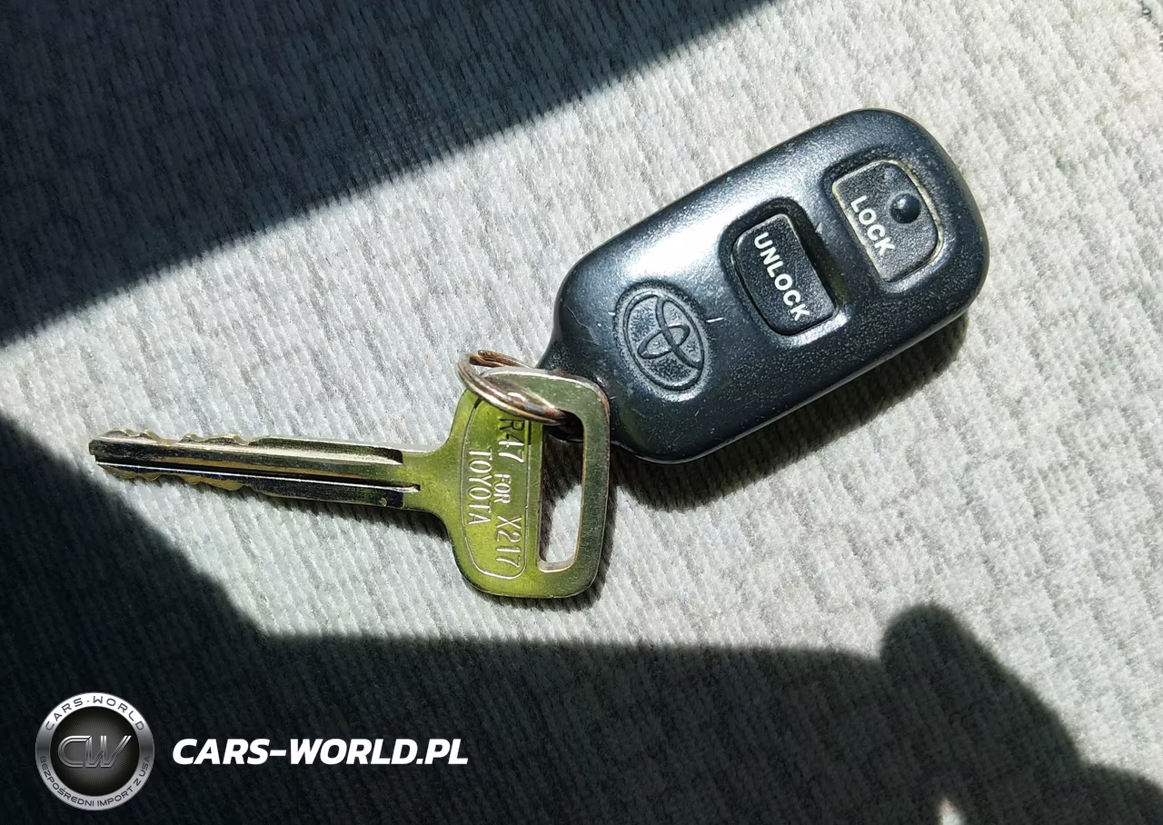 2004 Toyota Corolla Le VIN:2T1BR38E14C218590 - 11