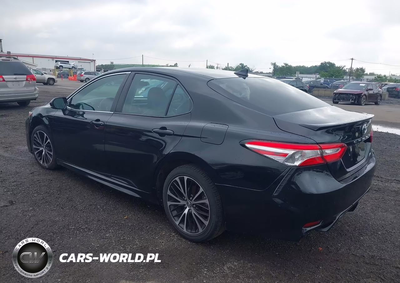 2020 Toyota Camry Se VIN:4T1G11AK3LU862459 - 3