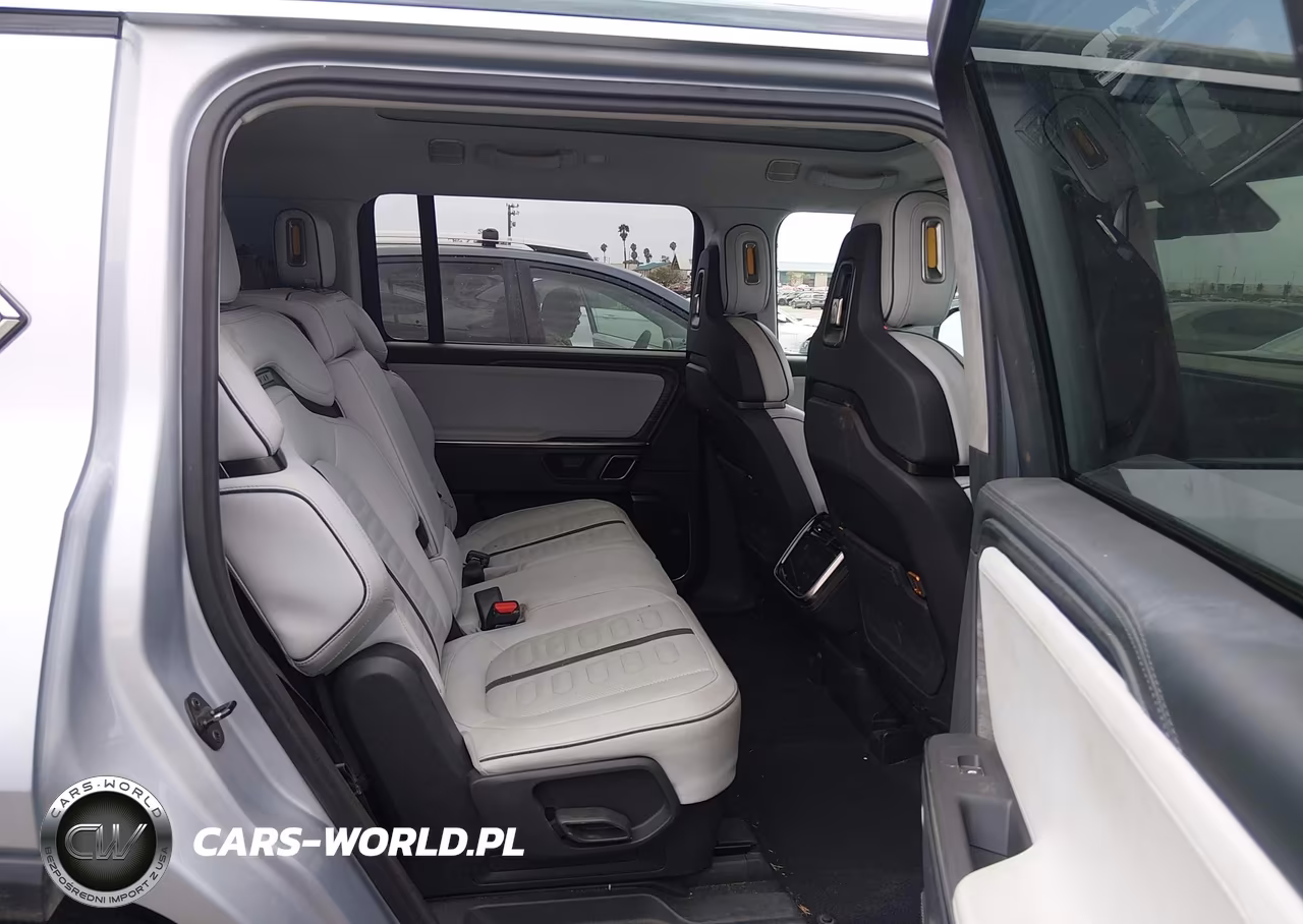 2023 Rivian R1S Adventure VIN:7PDSGABAXPN026014 - 8