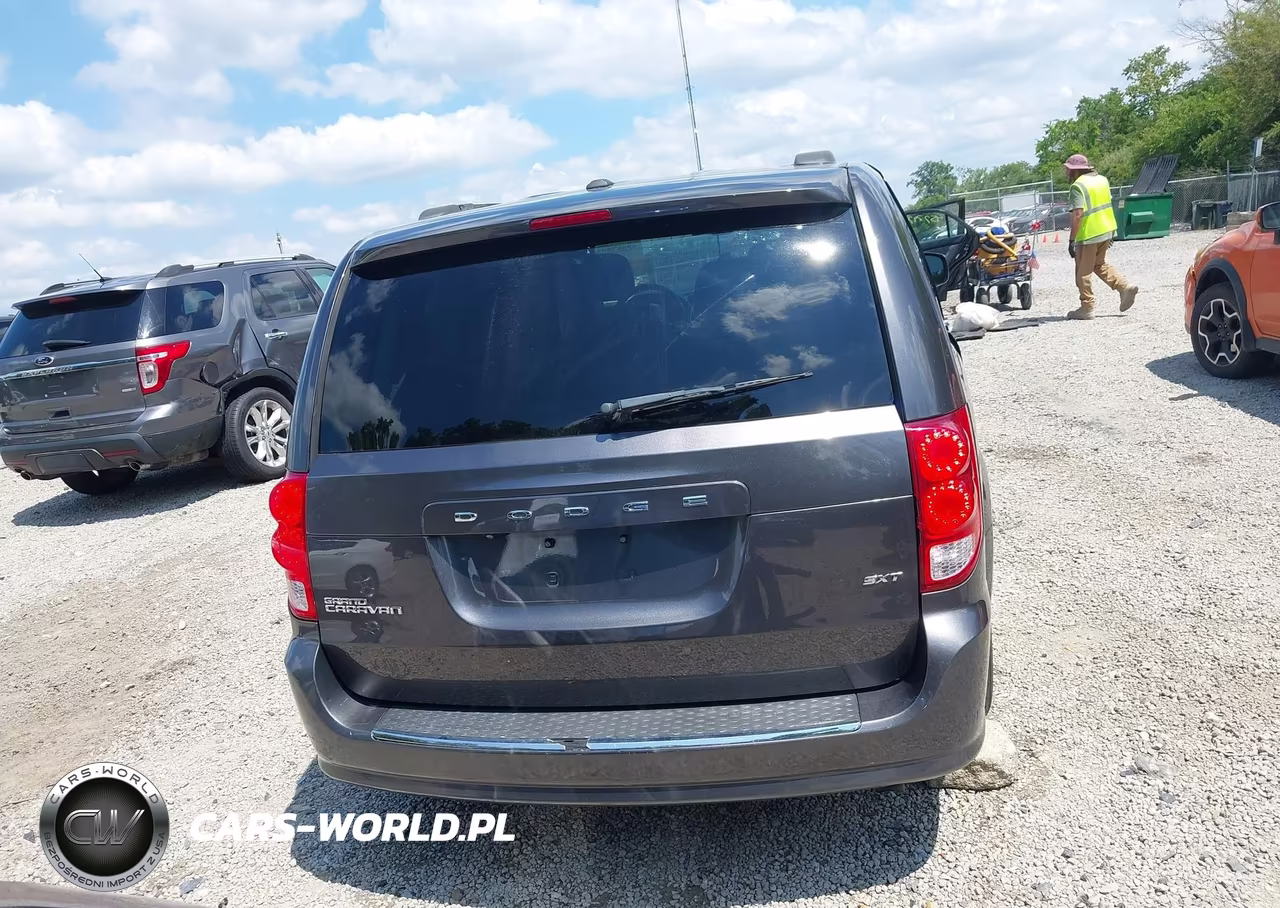 2020 Dodge Grand Caravan Sxt VIN:2C4RDGCG3LR153043 - 16