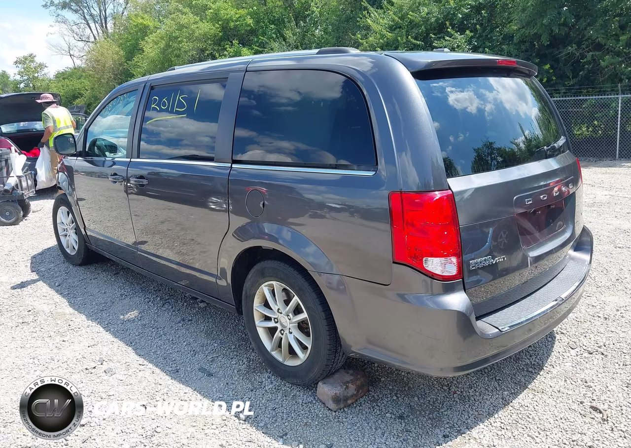 2020 Dodge Grand Caravan Sxt VIN:2C4RDGCG3LR153043 - 3