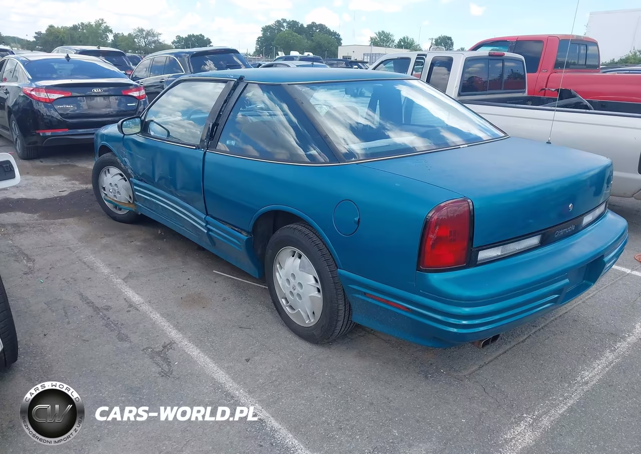 1993 Oldsmobile Cutlass Supreme S VIN:1G3WH14T0PD375130 - 3