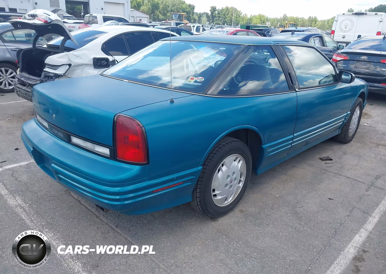 1993 Oldsmobile Cutlass Supreme S VIN:1G3WH14T0PD375130 - 4