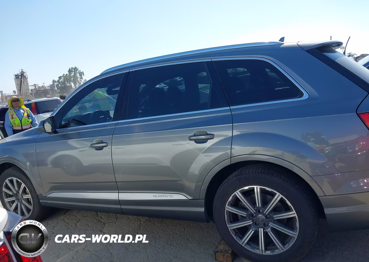 2017 Audi Q7 3.0T Premium VIN:WA1LAAF71HD024262 - 14