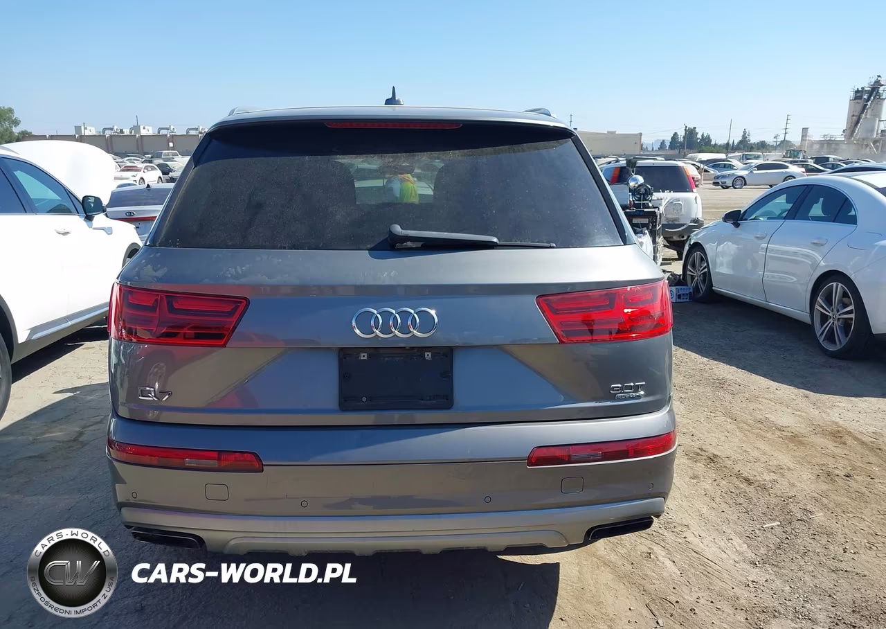 2017 Audi Q7 3.0T Premium VIN:WA1LAAF71HD024262 - 16