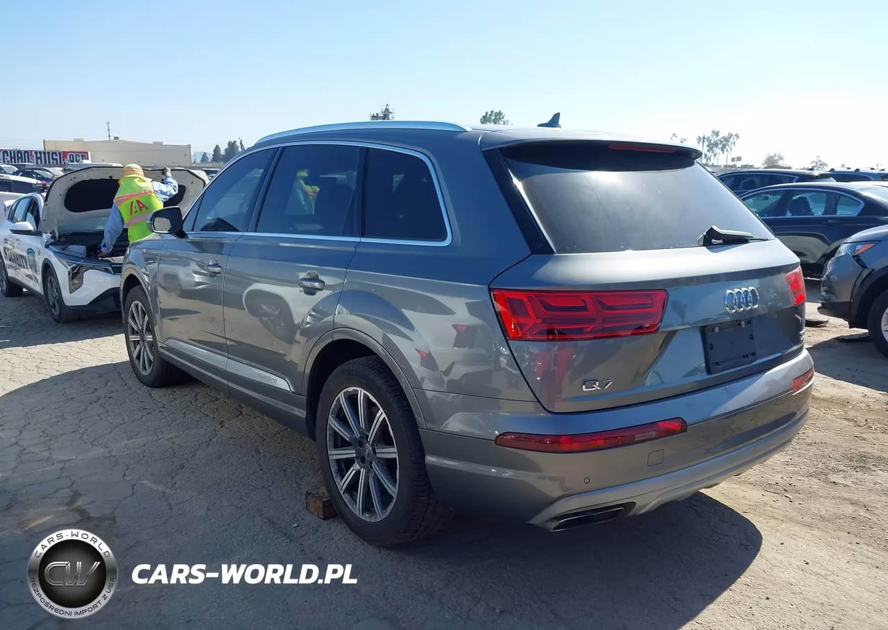 2017 Audi Q7 3.0T Premium VIN:WA1LAAF71HD024262 - 3