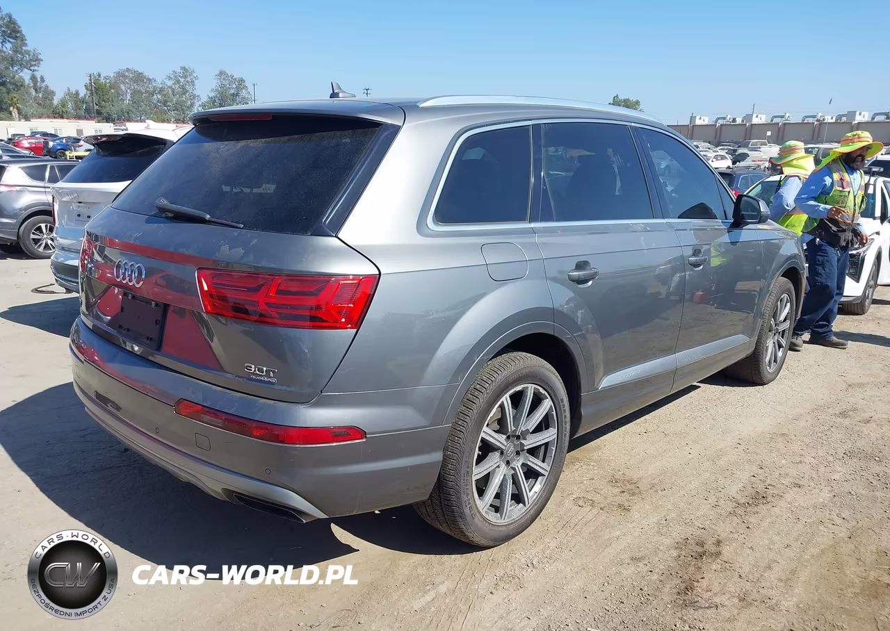 2017 Audi Q7 3.0T Premium VIN:WA1LAAF71HD024262 - 4