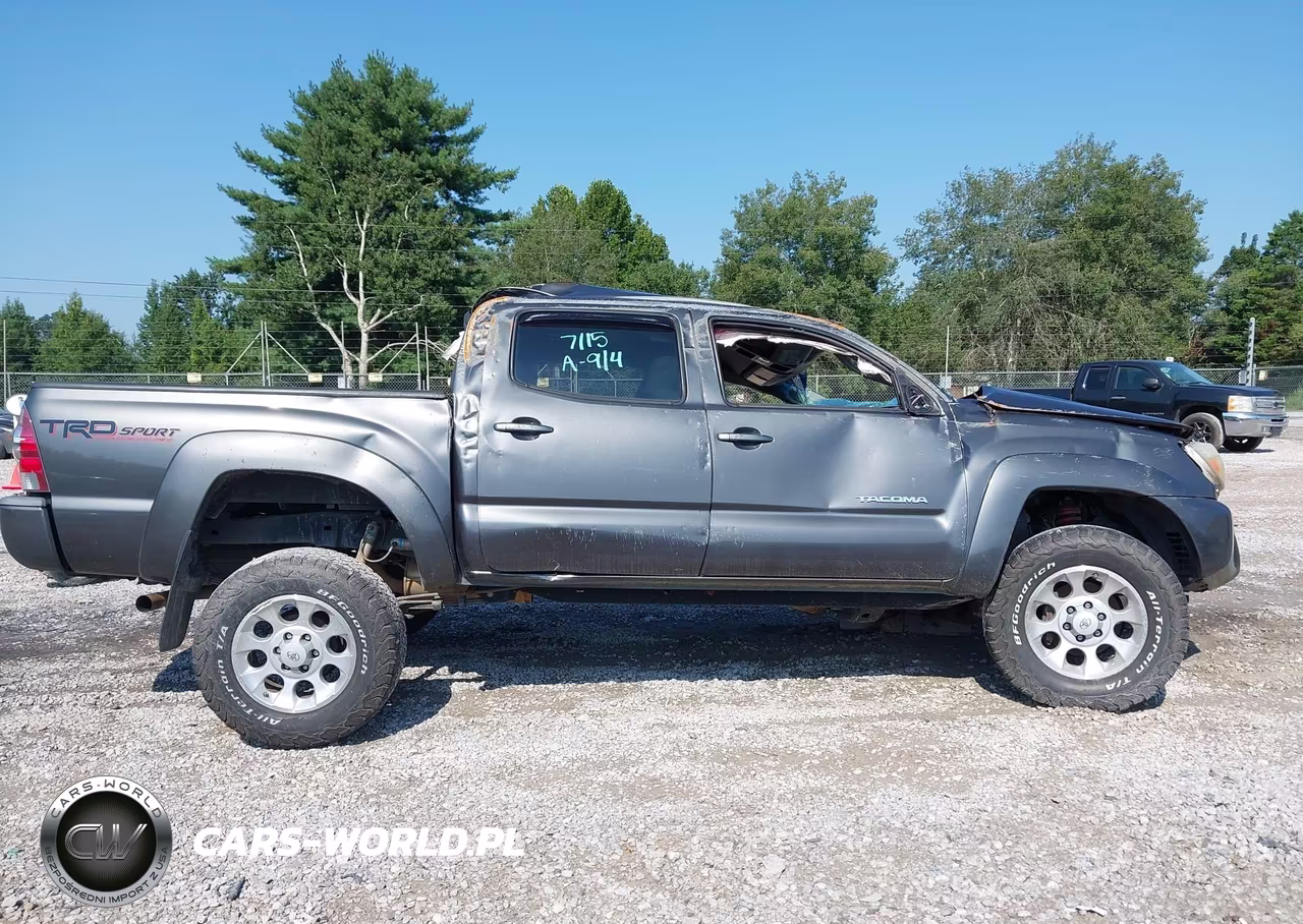 2014 Toyota Tacoma Base V6 VIN:3TMLU4EN0EM162390 - 13