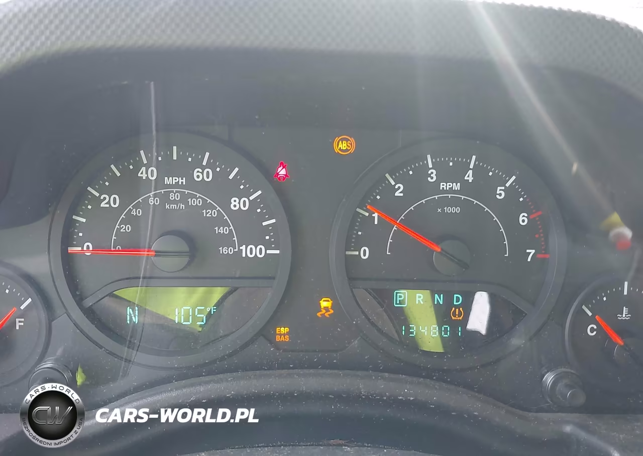 2009 Jeep Wrangler Unlimited X VIN:1J4GA39199L773063 - 15