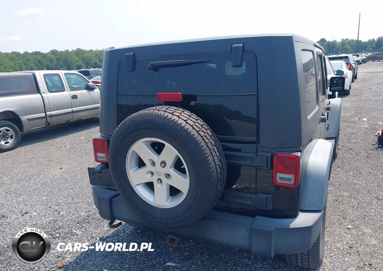 2009 Jeep Wrangler Unlimited X VIN:1J4GA39199L773063 - 16