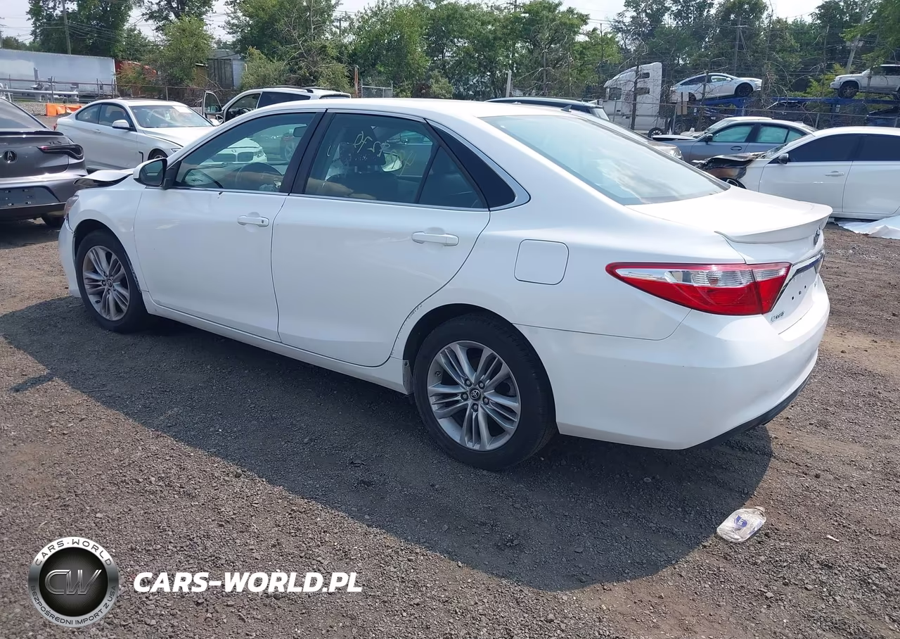 2016 Toyota Camry Se VIN:4T1BF1FK3GU172432 - 3