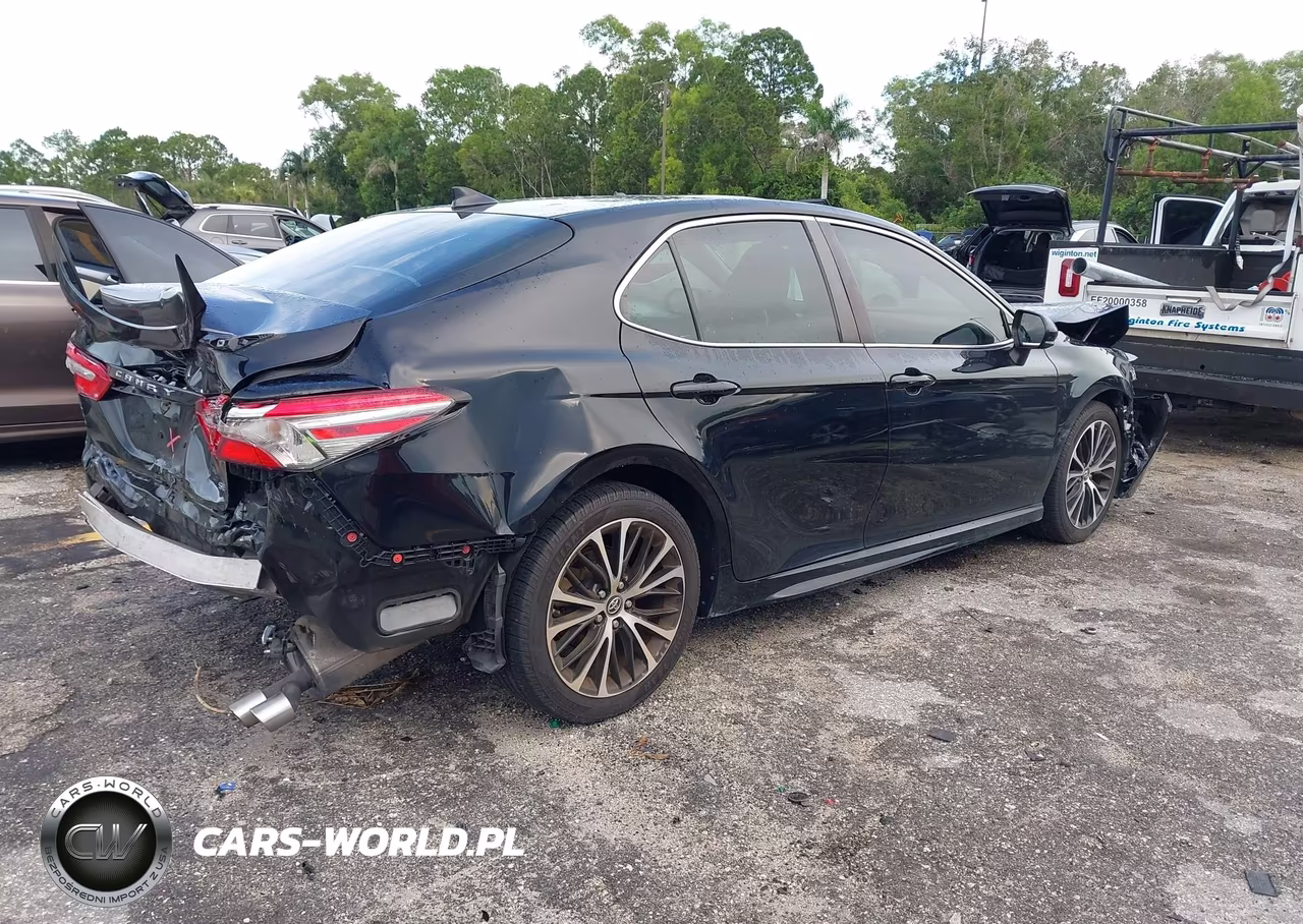 2019 Toyota Camry Se VIN:4T1B11HK8KU183821 - 4
