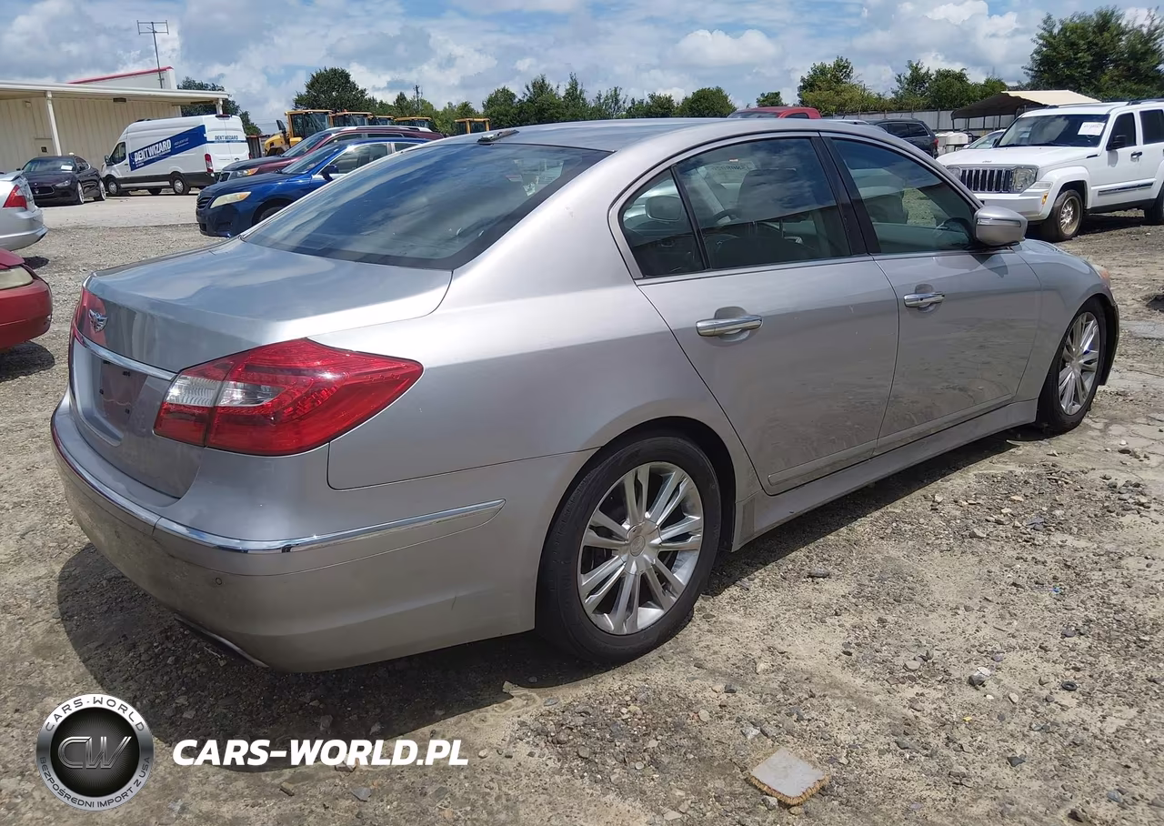 2012 Hyundai Genesis 3.8 VIN:KMHGC4DD9CU208588 - 4