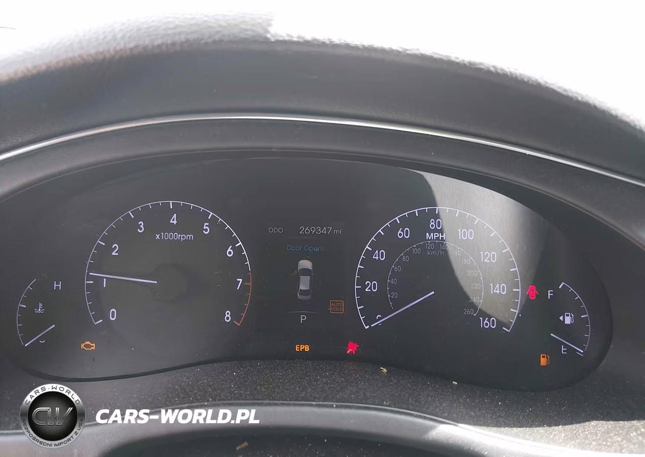 2012 Hyundai Genesis 3.8 VIN:KMHGC4DD9CU208588 - 7