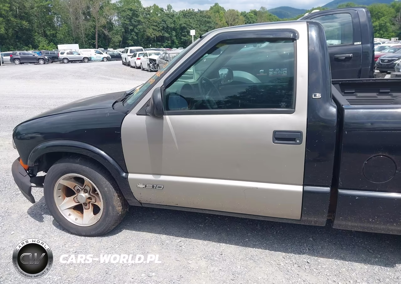 2003 Chevrolet S-10 Ls VIN:1GCCS14HX38175004 - 17