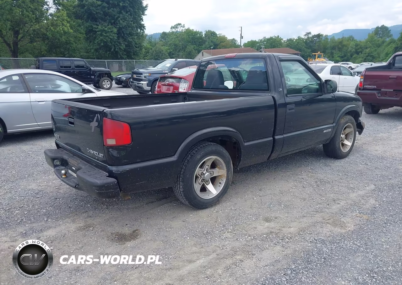 2003 Chevrolet S-10 Ls VIN:1GCCS14HX38175004 - 4