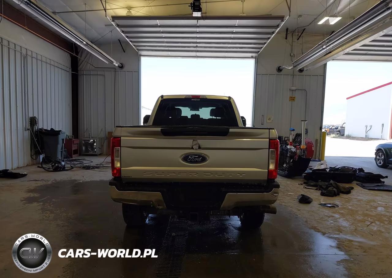 2018 Ford F-350 Xl VIN:1FT8W3BT0JEC12489 - 15