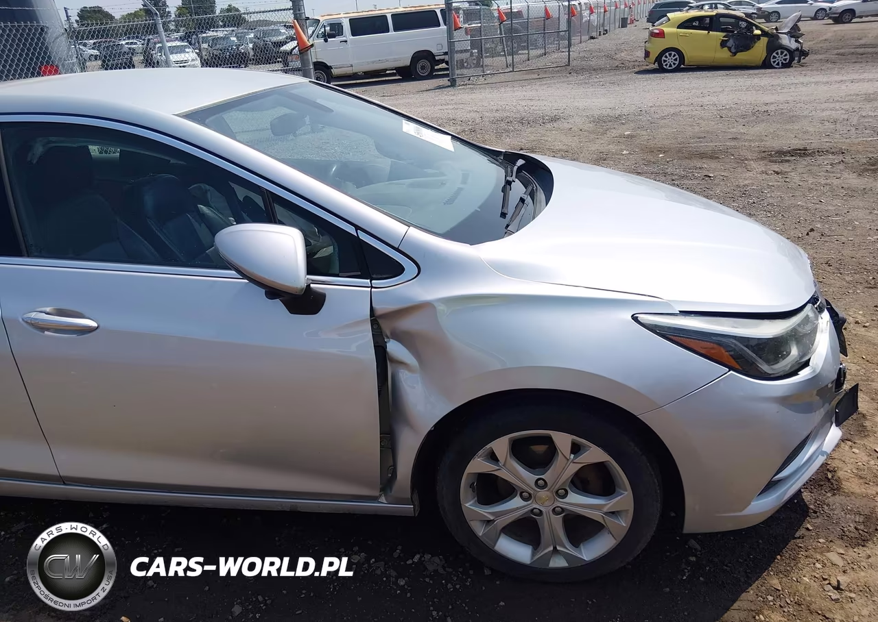 2017 Chevrolet Cruze Premier Auto VIN:3G1BF6SM8HS590083 - 19