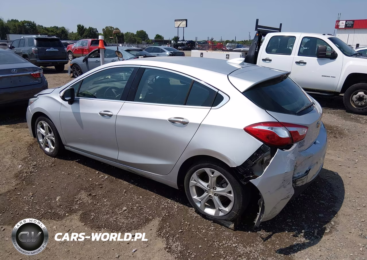 2017 Chevrolet Cruze Premier Auto VIN:3G1BF6SM8HS590083 - 3