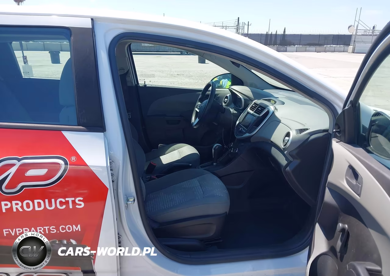 2020 Chevrolet Sonic Fwd 1Fl 5-Door VIN:1G1JG6SB5L4114163 - 5