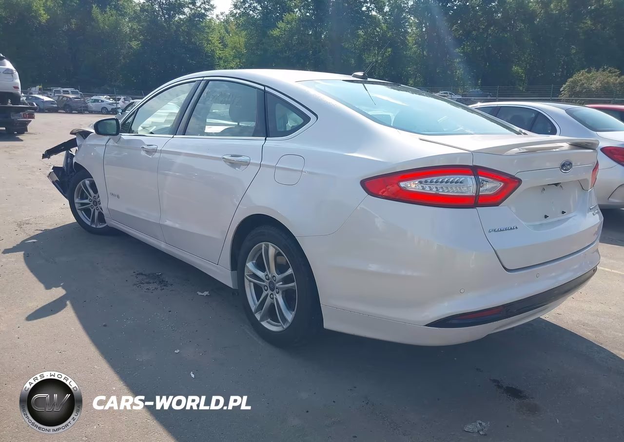 2016 Ford Fusion Hybrid Titanium VIN:3FA6P0RU3GR363131 - 3