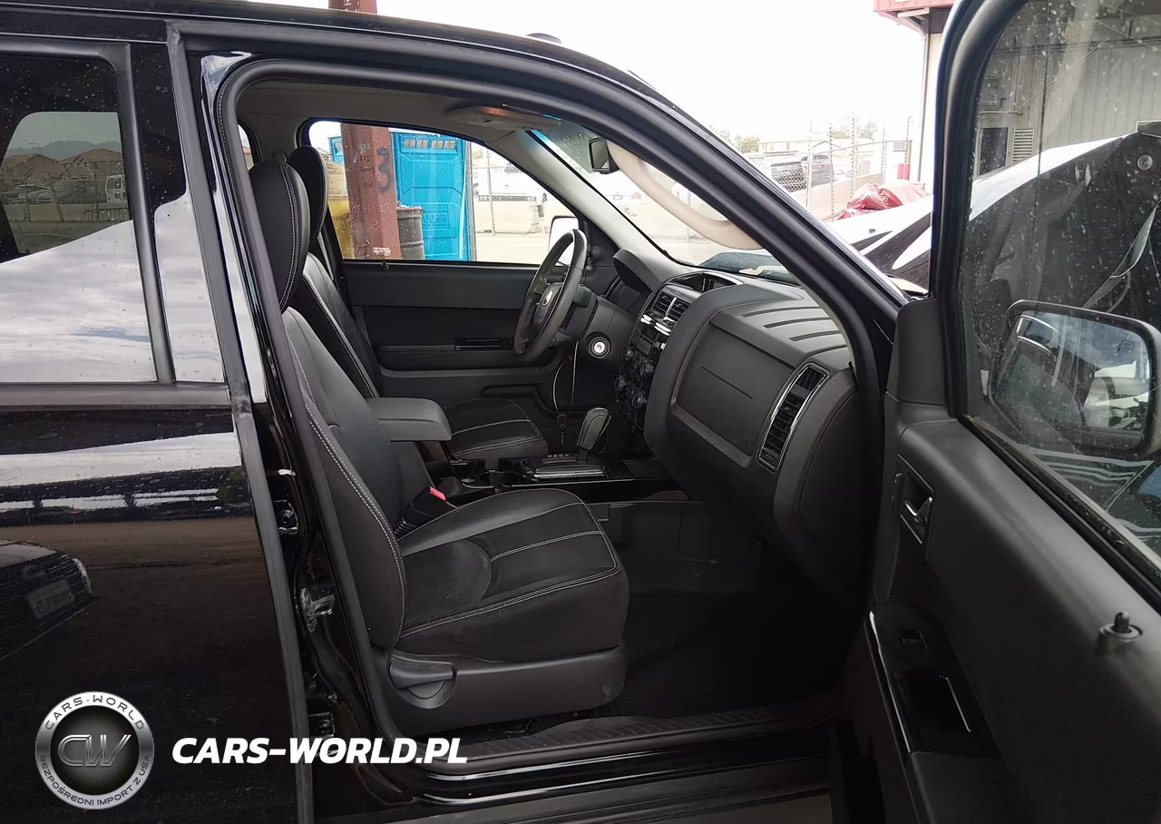 2010 Mazda Tribute S Grand Touring VIN:4F2CY9GG7AKM01404 - 5
