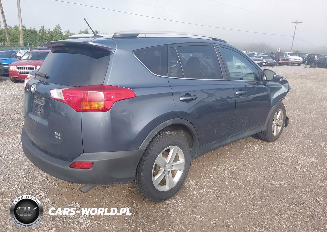 2013 Toyota Rav4 Xle VIN:2T3RFREV8DW064075 - 4