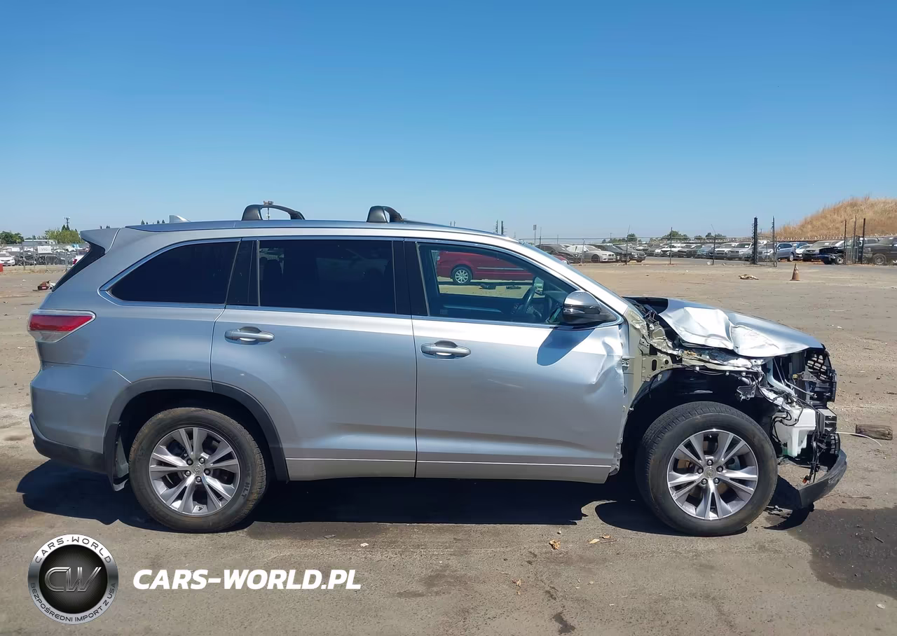 2015 Toyota Highlander Xle V6 VIN:5TDJKRFH8FS126127 - 13